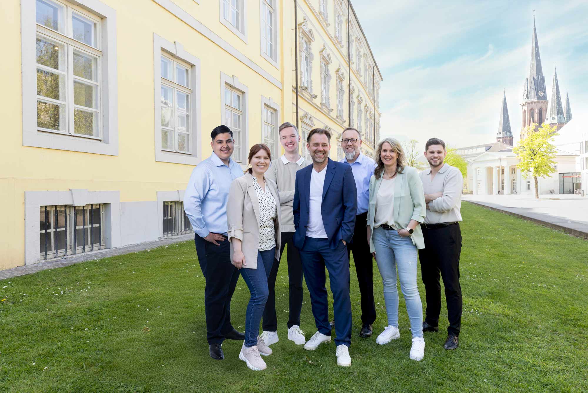Marinesse_Teamfoto_SchlossOL Unser Expertenteam